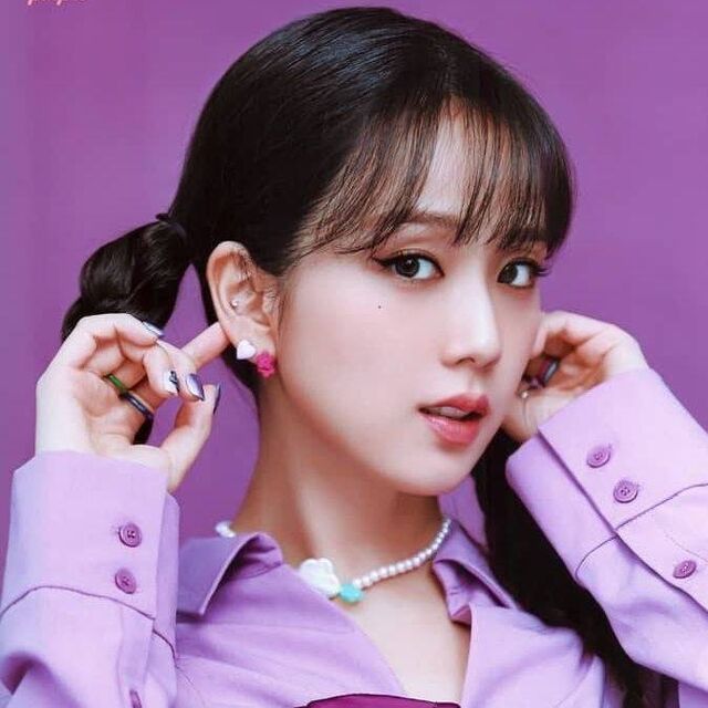 jisoo_vv