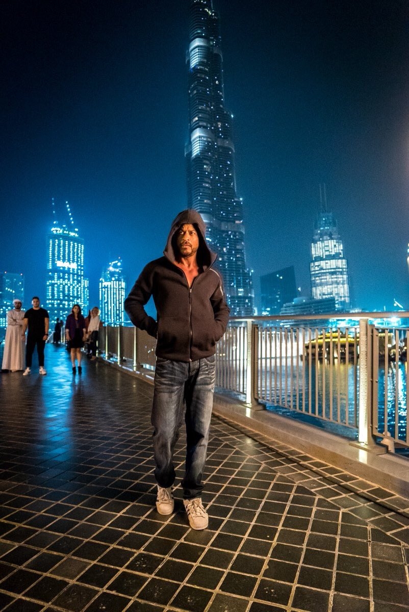 شاهرخ خان اولین ستاره با برج اختصاصی شاهرخ خان اولین ستاره با برج اختصاصی