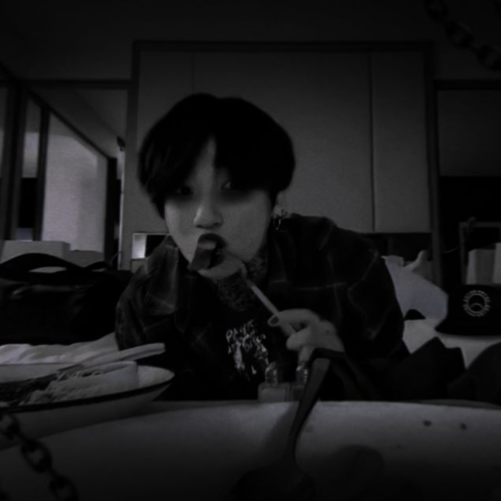 Mo shiz. Чонгук Дэдди Эстетика. Чонгук Dark aesthetic. BTS Dark aesthetic Чонгук. Jeon Jungkook Dark aesthetic.